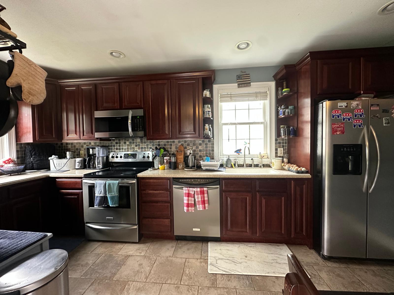 Before and after cleaning - living room